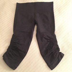 Lululemon Ruched Capri